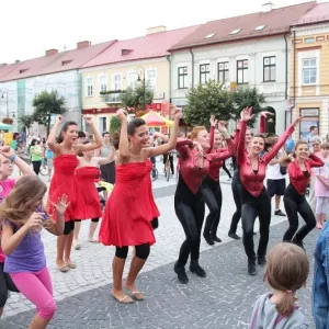 Zdjęcie tańce latynoamerykańskie i regionu sieradzkiego 17