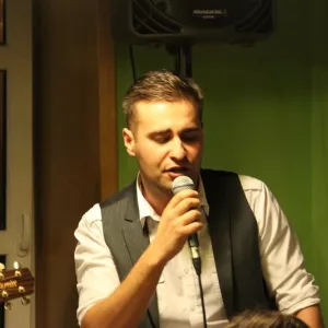 Zdjęcie Promocja tomiku poezji Moniki Siewierskiej 5