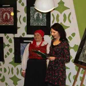 Zdjęcie Otwarcie wystawy sieradzkiej wycinanki 9