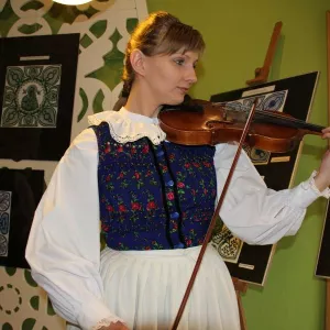 Zdjęcie Otwarcie wystawy sieradzkiej wycinanki 12