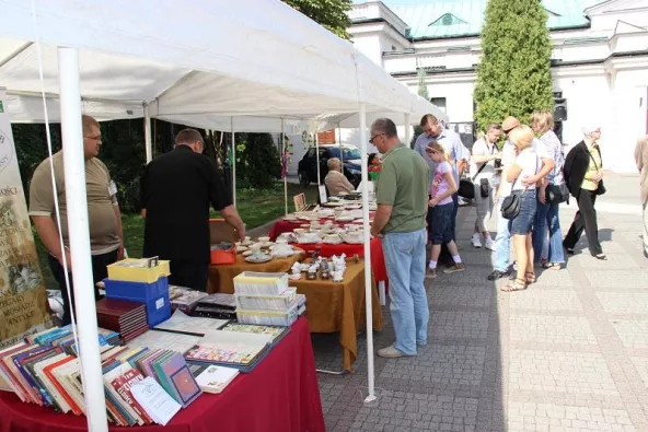 Zdjęcie Bazar Art. 2012 1
